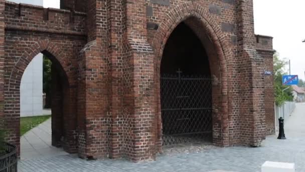 Iglesia de Todos los Santos en Kornik, Polonia — Vídeo de stock