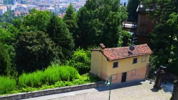 Bergamo is een stad in Lombardije, Italië — Stockvideo