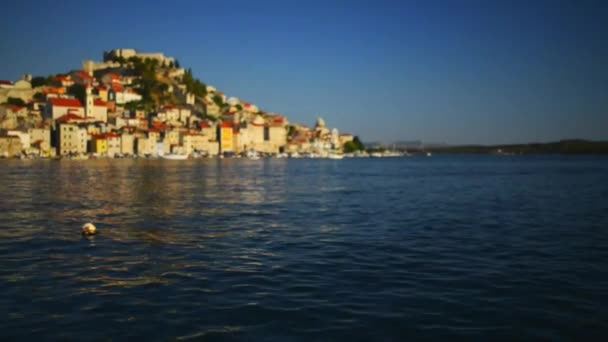 シベニクはクロアチアの歴史的な町 — ストック動画