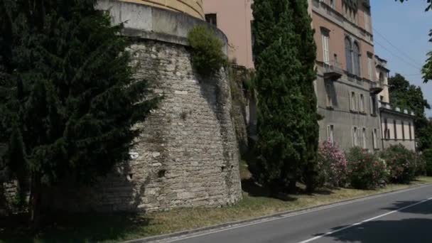 Бергамо () місто у провінції Ломбардія, Італія — стокове відео