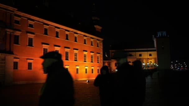 Time-lapse: Kungliga slottet i Warszawa på natten — Stockvideo