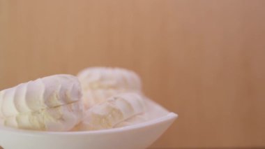 plaka üzerinde tatlı şekerleme