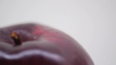 büyük kırmızı elma