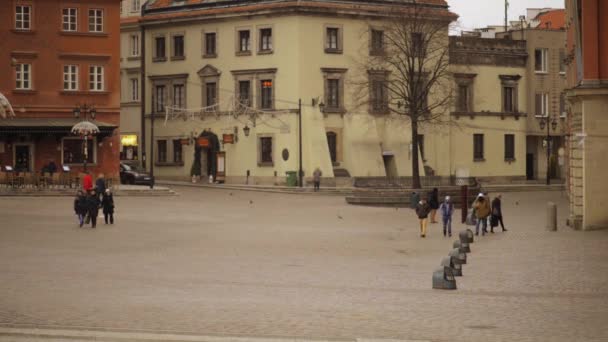 Plaza del Castillo en Varsovia, Polonia — Vídeo de stock