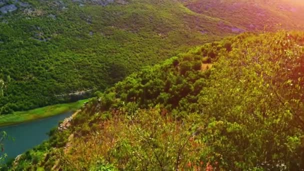 Zrmanja es un río en el norte de Dalmacia, Croacia — Vídeos de Stock