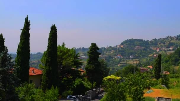 Bergamo je město v oblasti Lombardie — Stock video