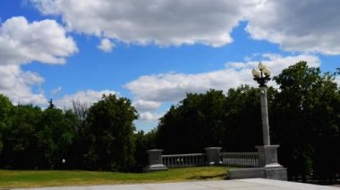 Ulusal Tiyatro Minsk'te beyaz bayrak