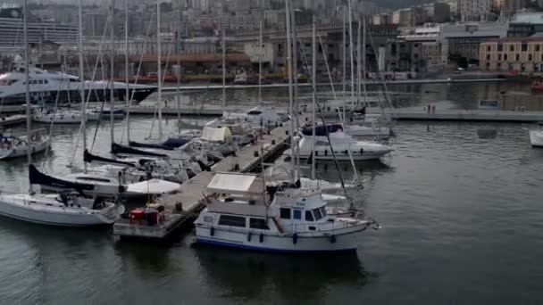 Haven van Genua aan de Middellandse Zee — Stockvideo