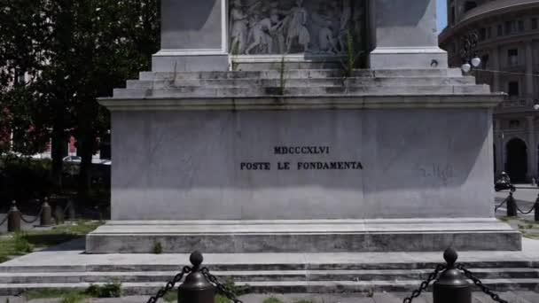Памятник Христофору Колумбу в Генуе — стоковое видео