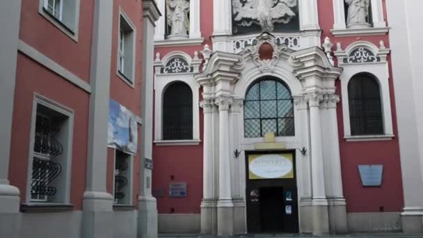 Iglesia Colegiata en Poznan, Polonia — Vídeos de Stock