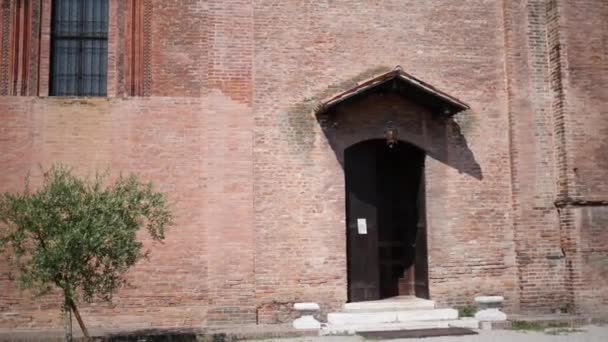 Kerk van St. Francis in Mantua — Stockvideo