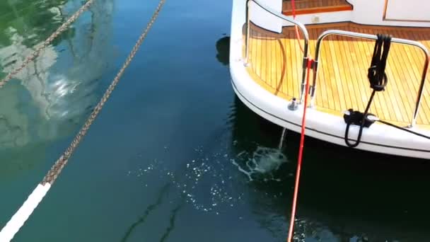 Hamnen i Genua på Medelhavet — Stockvideo