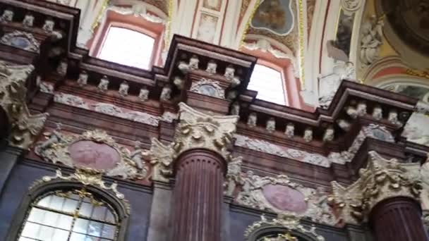 Iglesia Colegiata en Poznan, Polonia — Vídeos de Stock