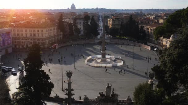 Piazza del Popolo es una plaza urbana en Roma, Italia — Vídeos de Stock