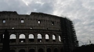 Colosseum veya Flavian Amphitheatre Roma, İtalya