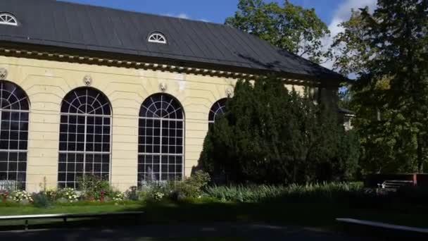 Orangery yakınındaki Wilanow Sarayı, Varşova, Polonya — Stok video