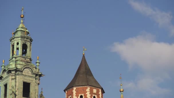 Wawel na margem do rio Vístula em Cracóvia, Polônia — Vídeo de Stock