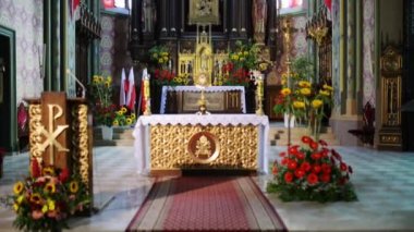 Myszyniec kutsal Trinity üniversite Bazilikası