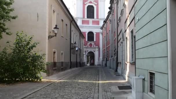 Iglesia Colegiata en Poznan, Polonia — Vídeos de Stock