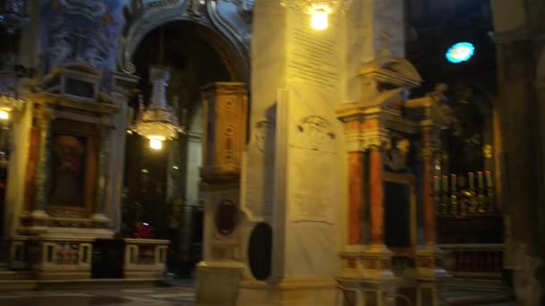 Basiliek van St. Mary van altaar van de hemel in Rome — Stockvideo