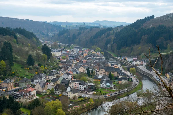 Vianden y el río Nuestro — Foto de Stock