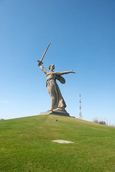 Denkmal des Vaterlandes ruft — Stockfoto