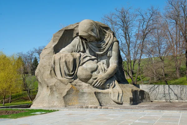 Denkmal für trauernde Mutter — Stockfoto