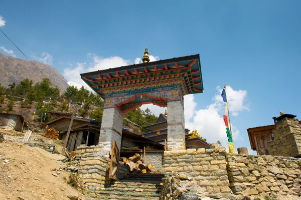 Temple bouddhiste dans le Haut Pisang — Photo