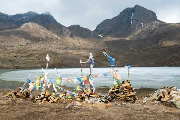 Lago de hielo en un circuito de Annapurna —  Fotos de Stock