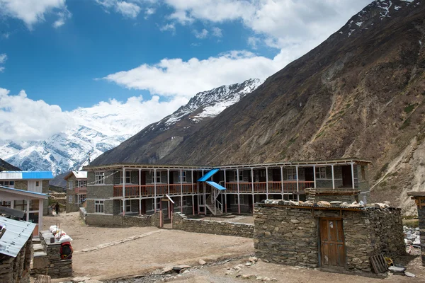 Yak Kharka vesnice na Annapurna Circuit Stock Obrázky