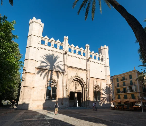 Arquitectura del casco antiguo en Palma de Mallorca — Foto de Stock