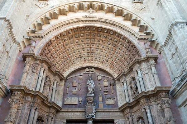 Oude stad architectuur in Palma de Mallorca — Stockfoto