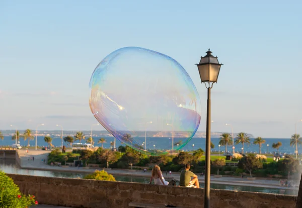 The man made giant soap bubble in Palma de Mallorca, — Stock Photo, Image