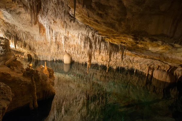 La grotta — Foto Stock