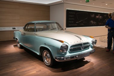 Borgward isabella.