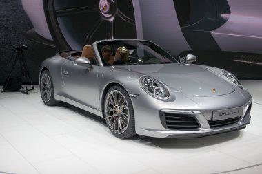 Porsche 911 Carrera New - world premiere.