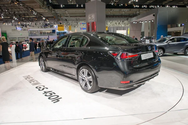 Lexus GS 450H - European premiere. — Zdjęcie stockowe