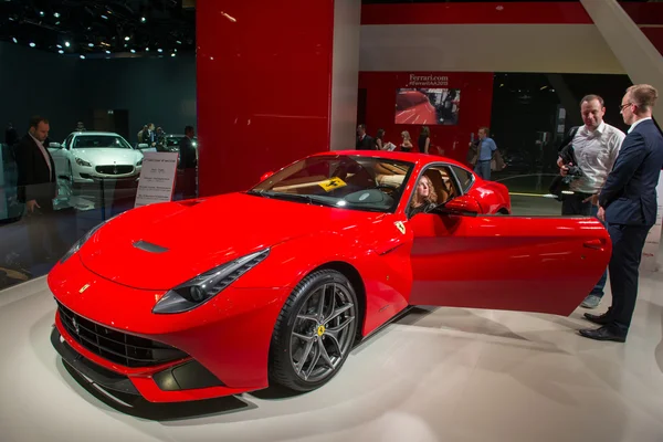 法拉利 f12 berlinetta — 图库照片