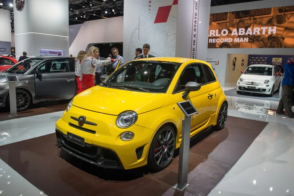 FIAT 500 Abarth 695 record — 图库照片