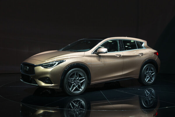 Infiniti QX30 - world premiere.