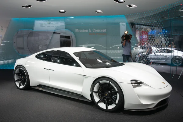 Porsche misyonu E kavramı - dünya prömiyeri.
