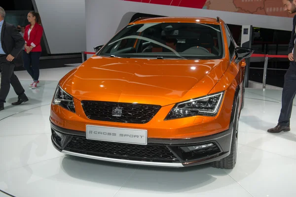 Seat Leon Cross Sport — Zdjęcie stockowe