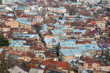 Tiflis merkezi üzerinde havadan görünümü,