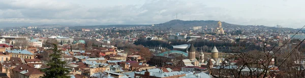 Tiflis merkezi üzerinde havadan görünümü, — Stok fotoğraf