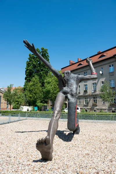 Statue des Nazis und sowjetischen Offiziers — Stockfoto