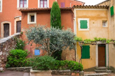 Köy Roussillon Provence