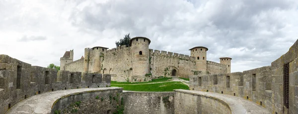 Burg und Stadtmauern von Carcassonne — Stockfoto