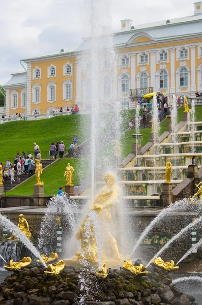 Samson fountain of the Grand Cascade — Stock Photo, Image