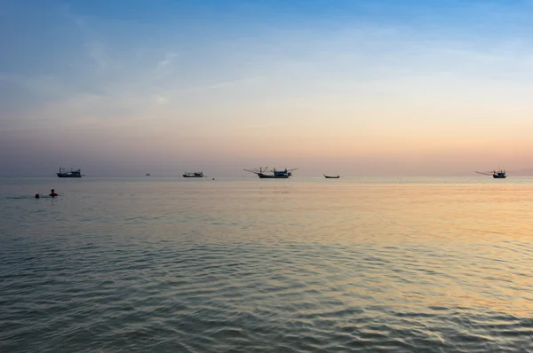 Mar de Andamão ao pôr do sol — Fotografia de Stock