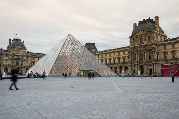 Louvre à Paris, France — Photo